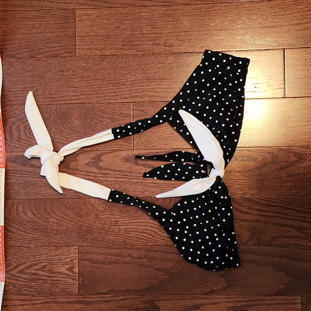 Polka Dot Bikini Top - Retro - Rockabilly- Vintage - Halter Top